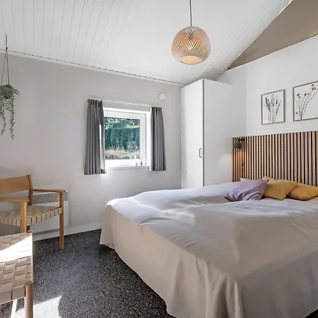 Kukka - 600m From The Sea By Interhome