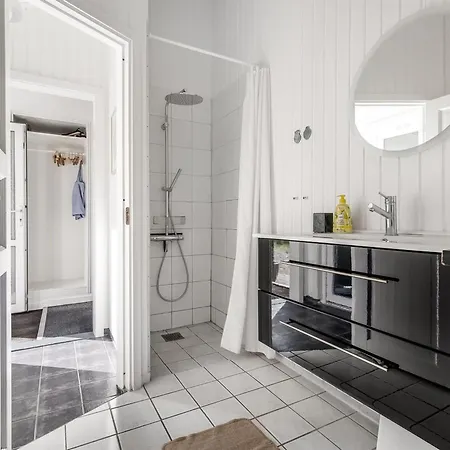 Kukka - 600m From The Sea By Interhome